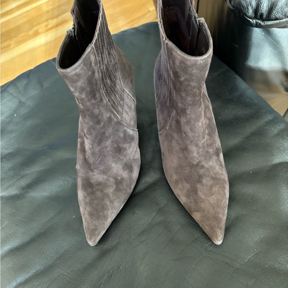 Jildor Dearan Brown Suede Boots - Picture 6 of 7
